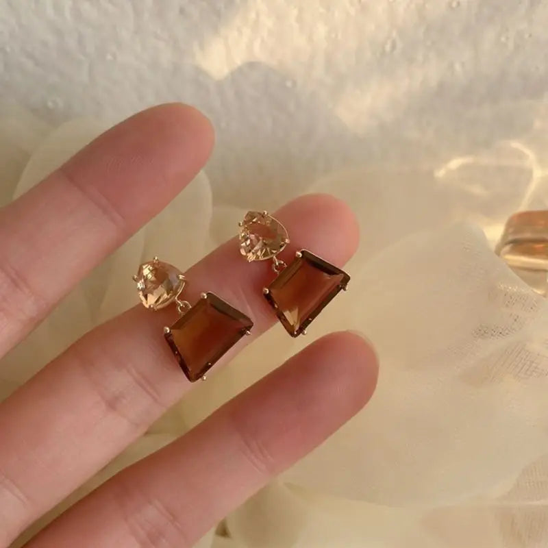 Par de Brincos Âmbar Solar