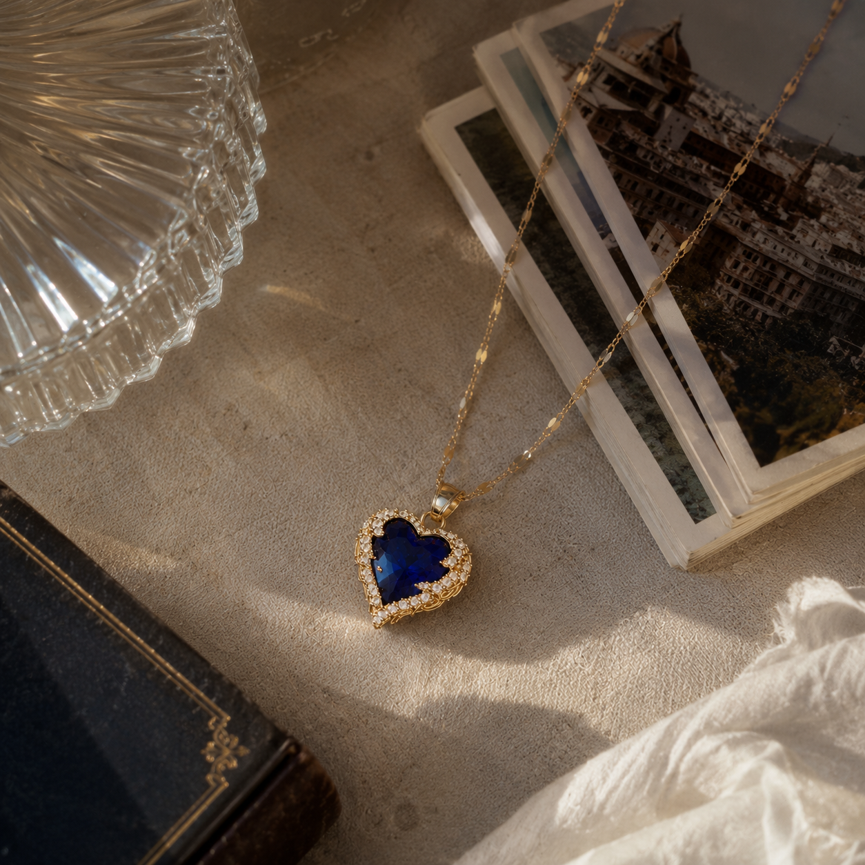 Colar Coração de Vidro - Ouro 18k